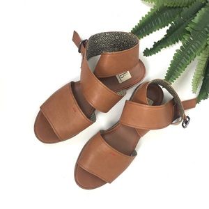 Ed ellen degeneres Sanja Brown leather sandals-7